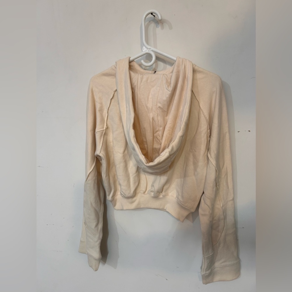 The Open Product Cream Raglan Cropped T-Shirt - Picture 6 of 9